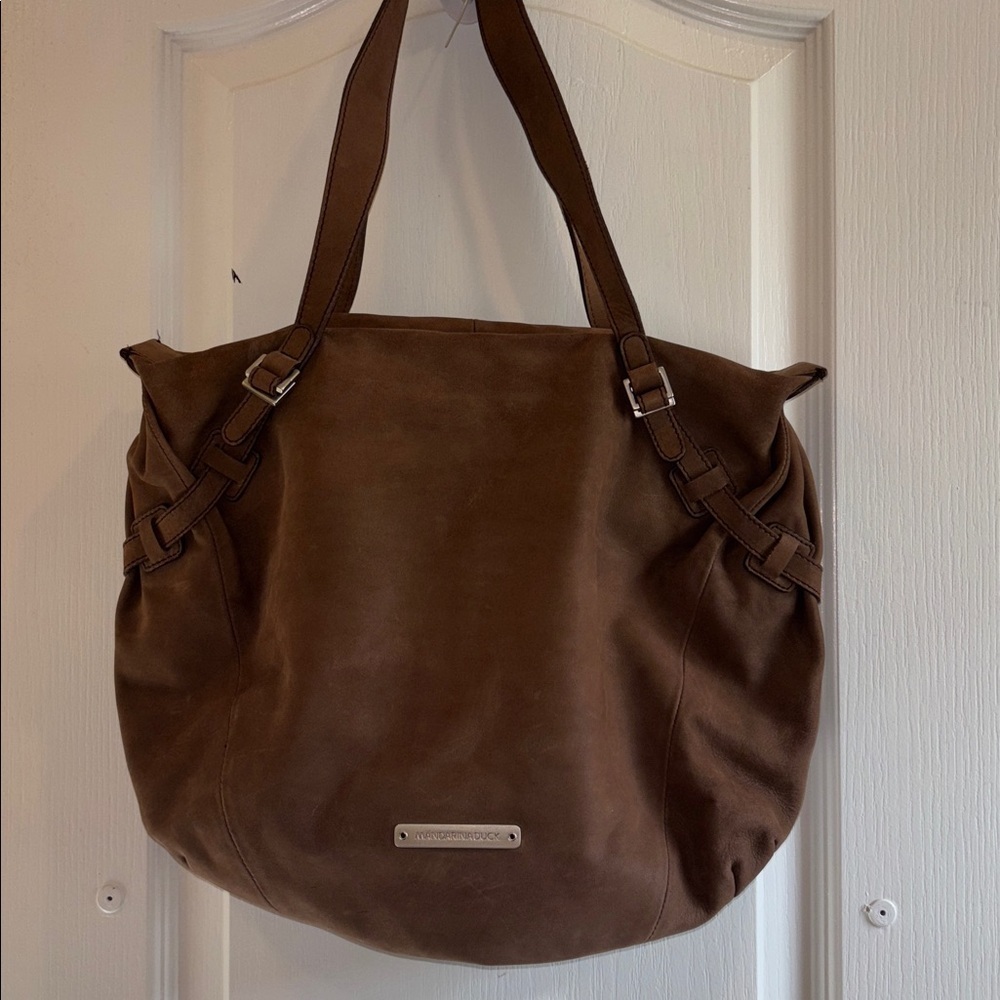 MANDARINA DUCK BROWN SUEDE SHOULDER BAG ZIP CLOSURE PRELOVED VERY CLEAN INSIDE